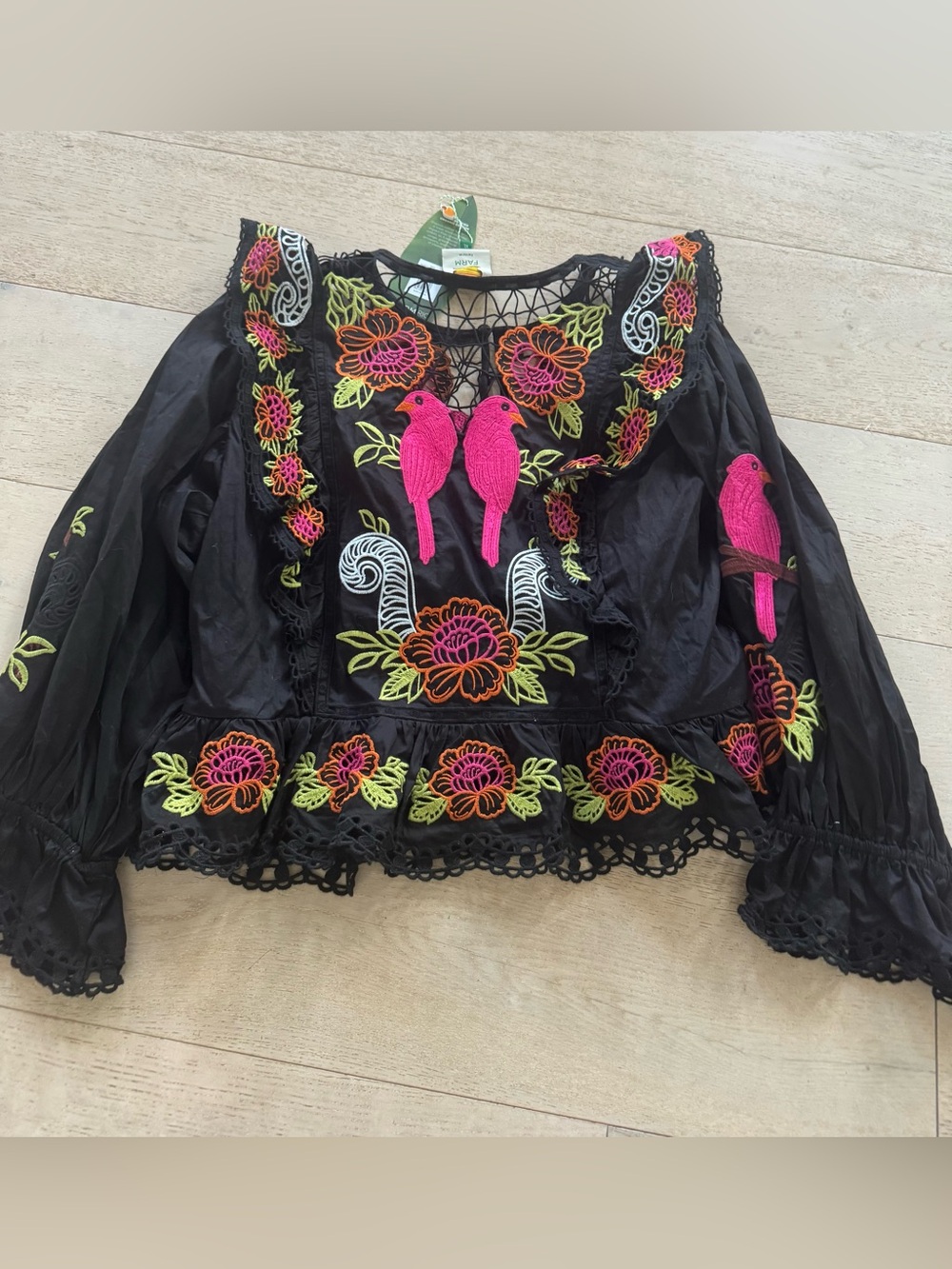 New FARM Rio Black Richelieu Lace and Eyelet Puff Sleeve Blouse - Picture 4 of 8